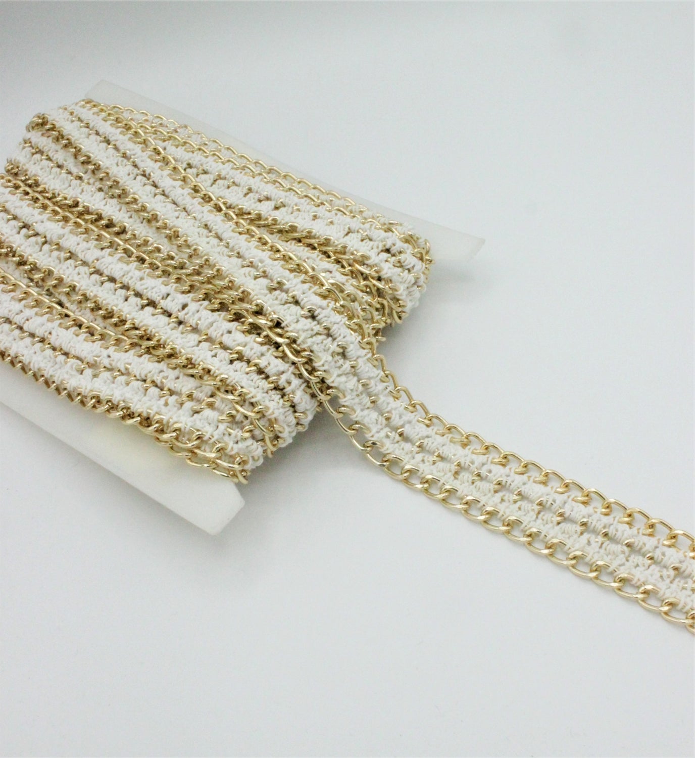 Pasmanterie Macrame Cu Lant Decorativ, 3cm