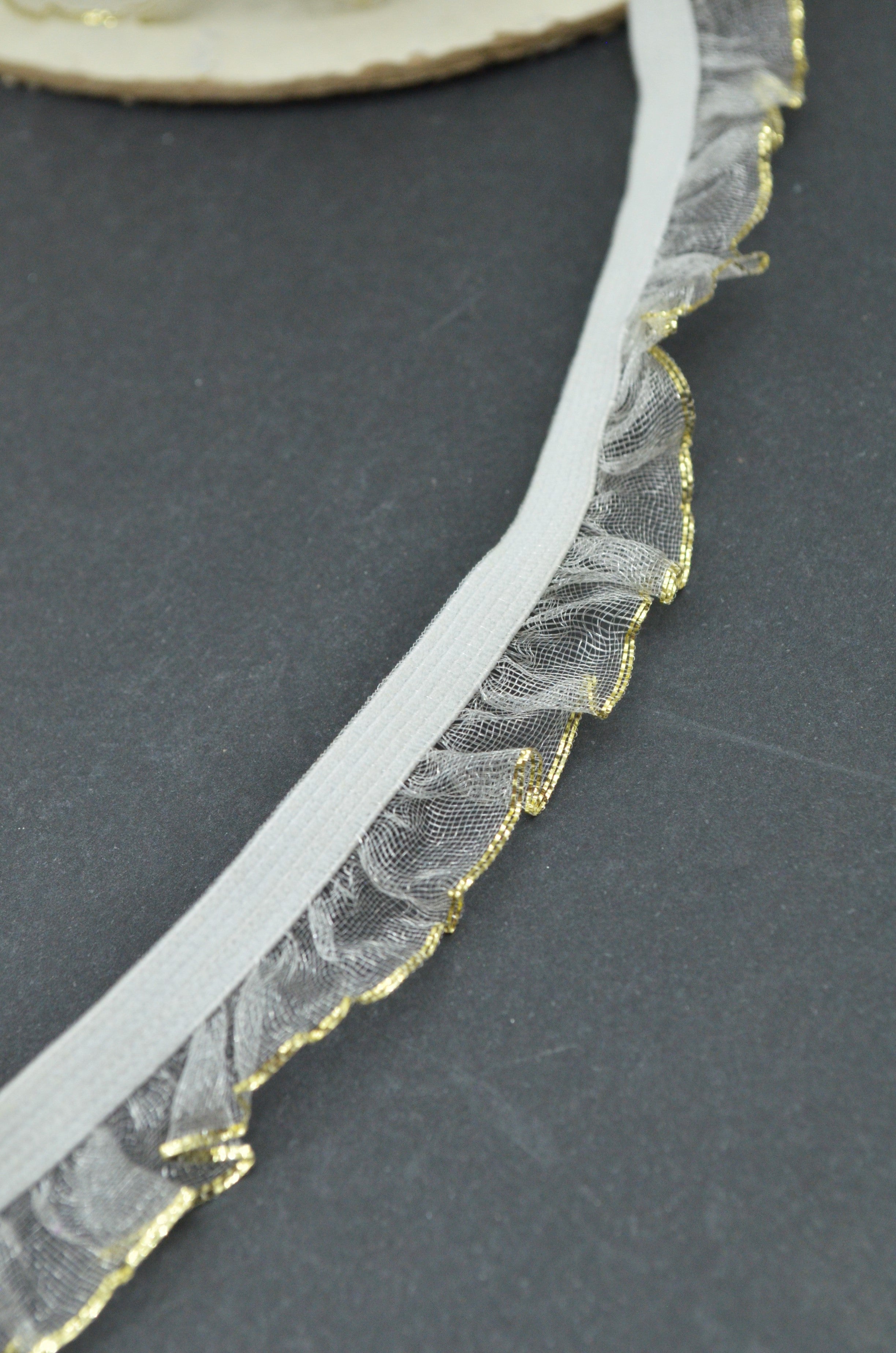 Elastic Cu Volane Din Organza, 15mm, Alb Cu Auriu