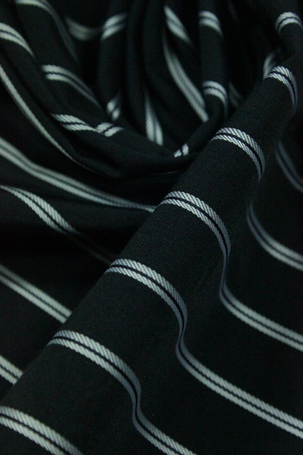 Poplin Negru Cu Dungi Albe