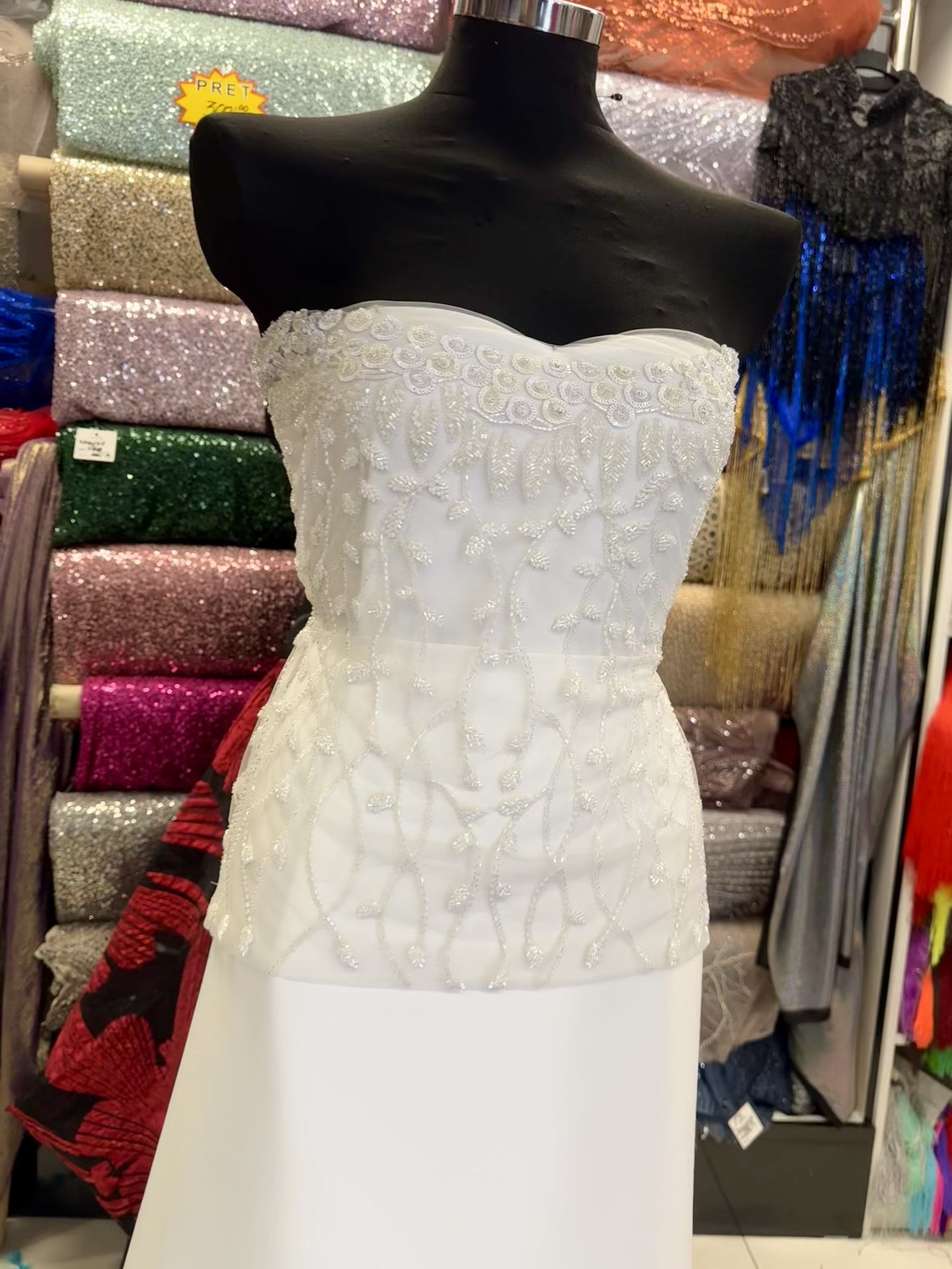 Încărcați videoclipul: Broderie Bust Pentru Mireasă Ivoire