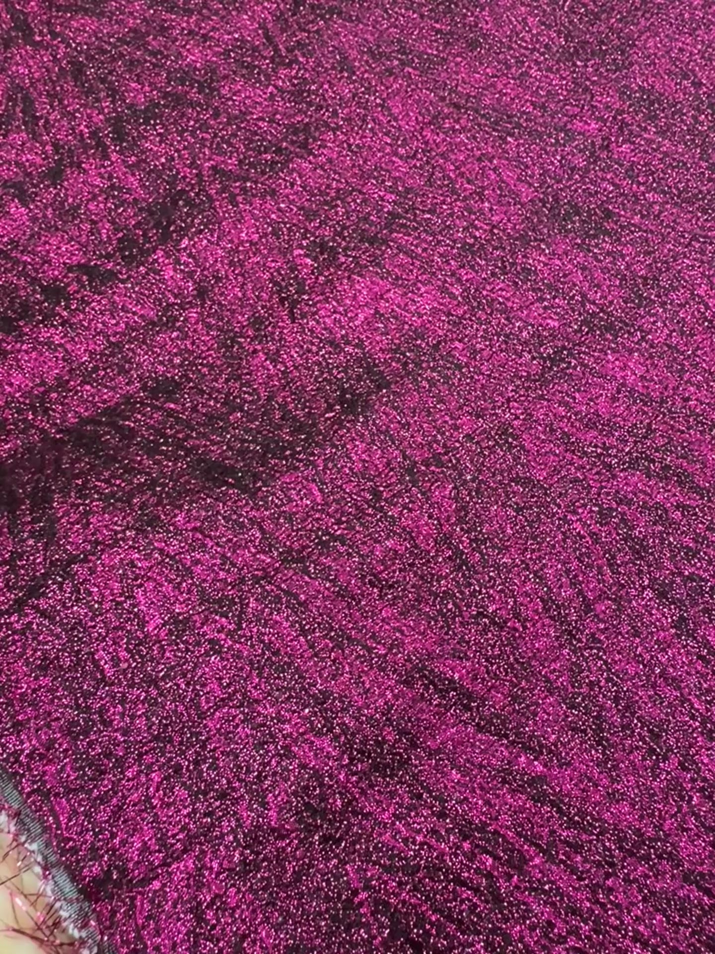 Încărcați videoclipul: Brocard Meralizat Magenta