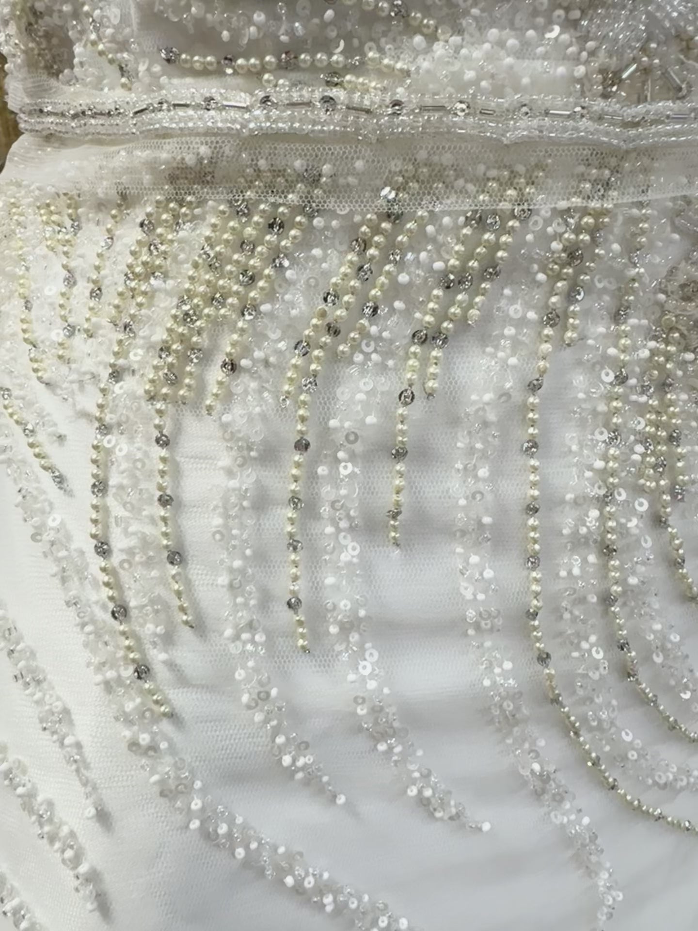 Încărcați videoclipul: Broderie Bust Pentru Mireasă Ivoire