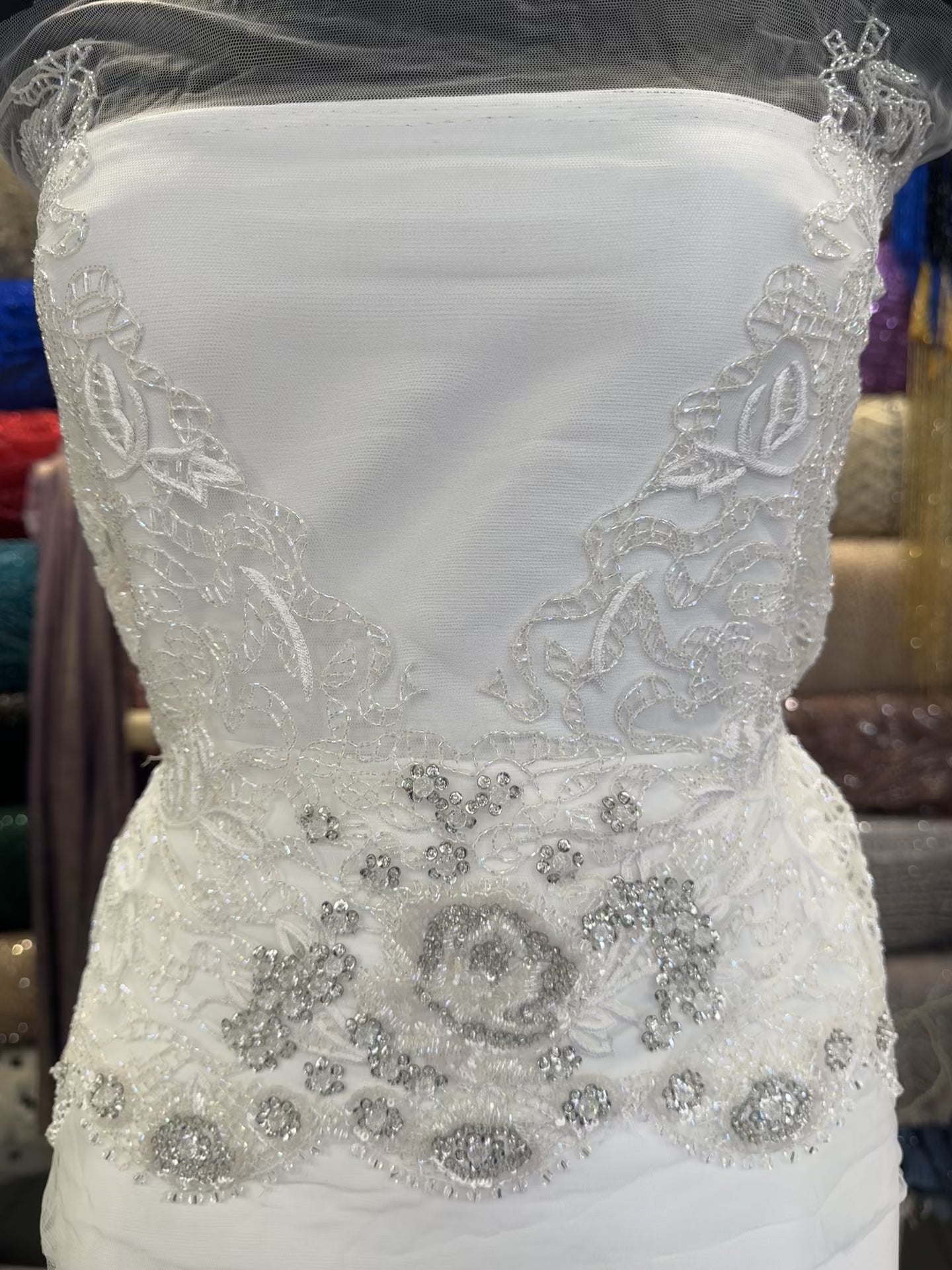 Încărcați videoclipul: Broderie Bust Pentru Mireasă Ivoire