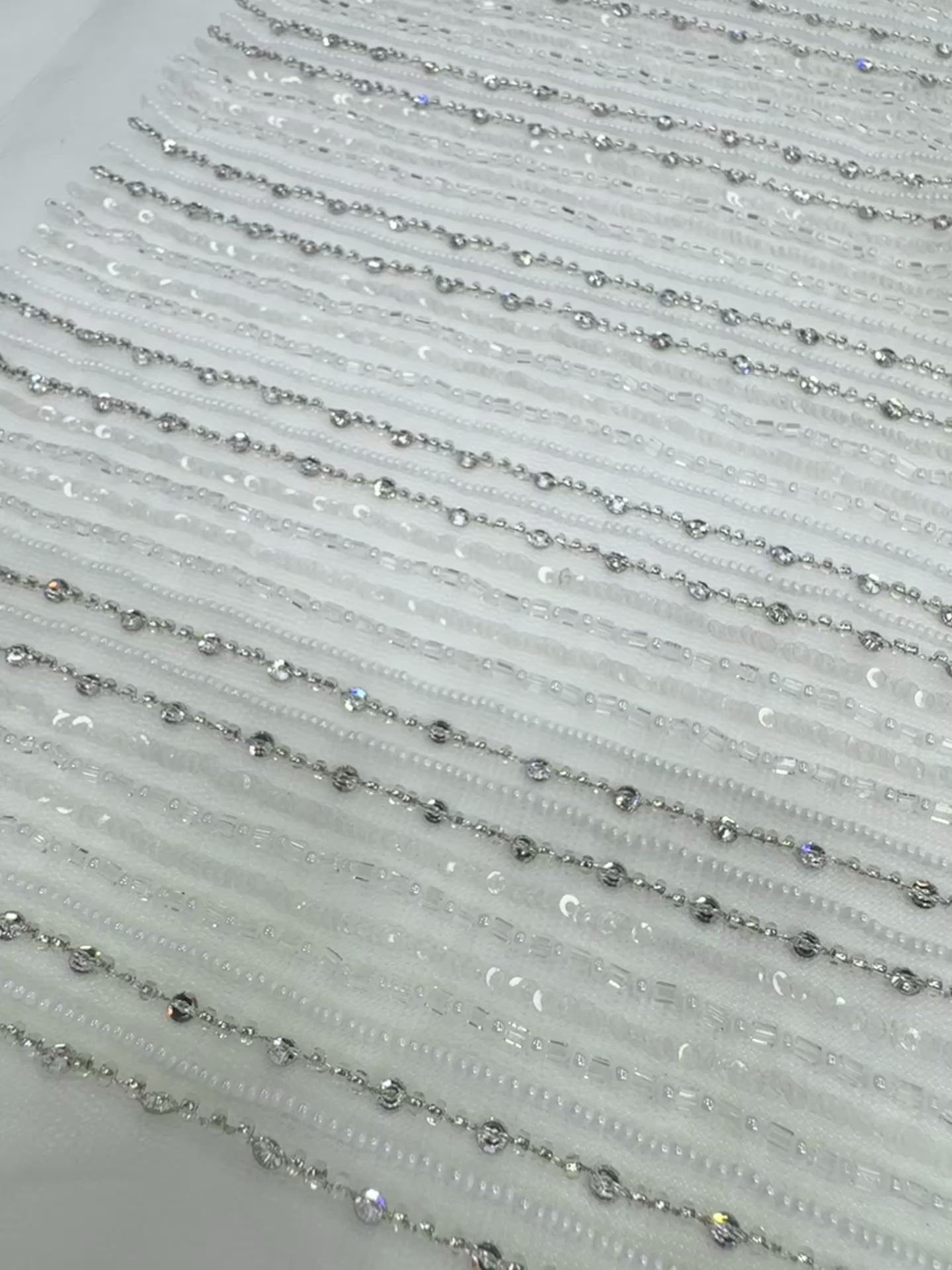 Încărcați videoclipul: Cupon Broderie Pentru Mireasă Ivoire 32x100cm