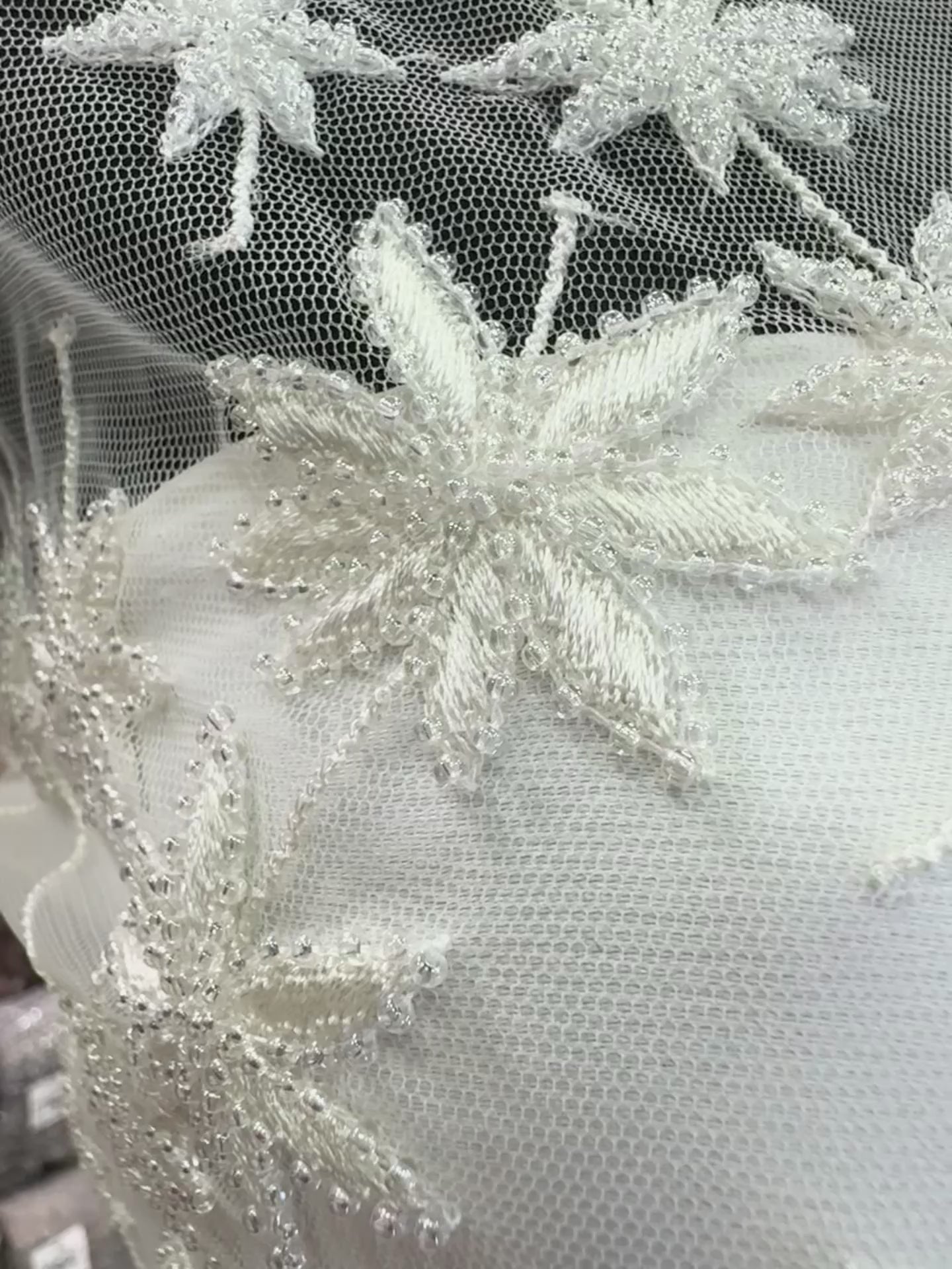 Încărcați videoclipul: Broderie Bust Pentru Mireasă Ivoire