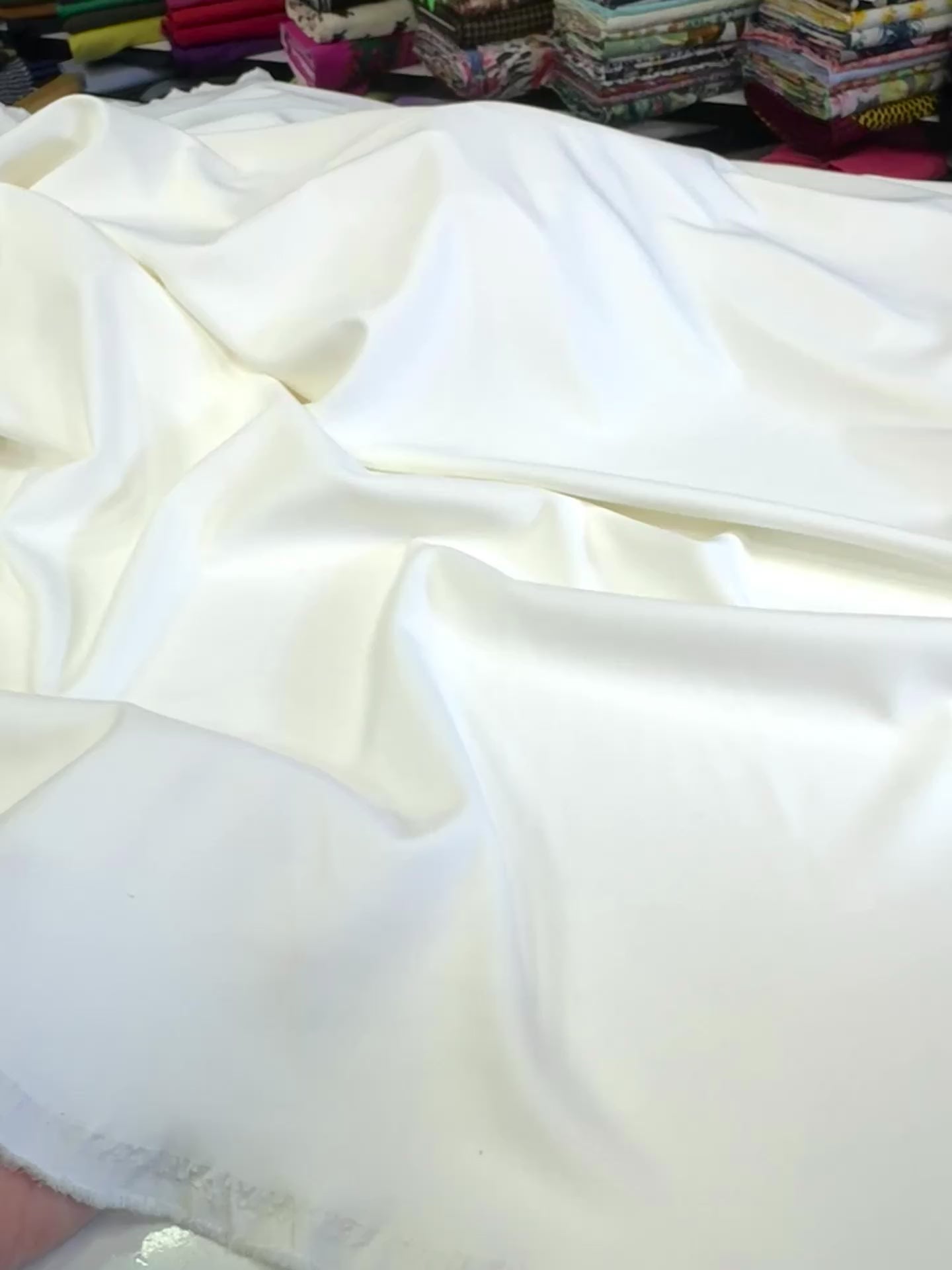 Încărcați videoclipul: Crep Elastic, Ivoire