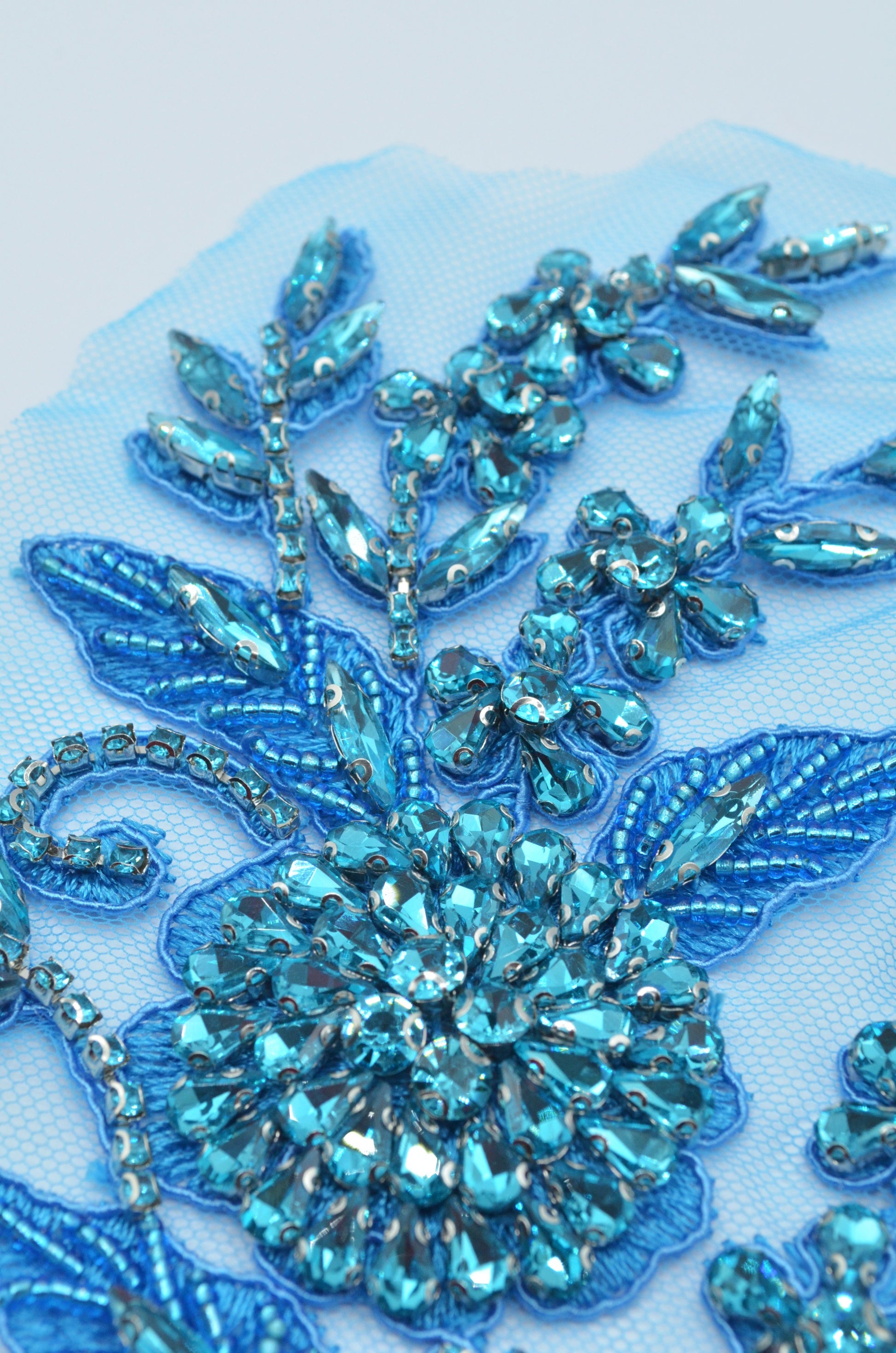 Aplicatie Broderie Pe Tull Cu Pietre 19x13cm, Albastru