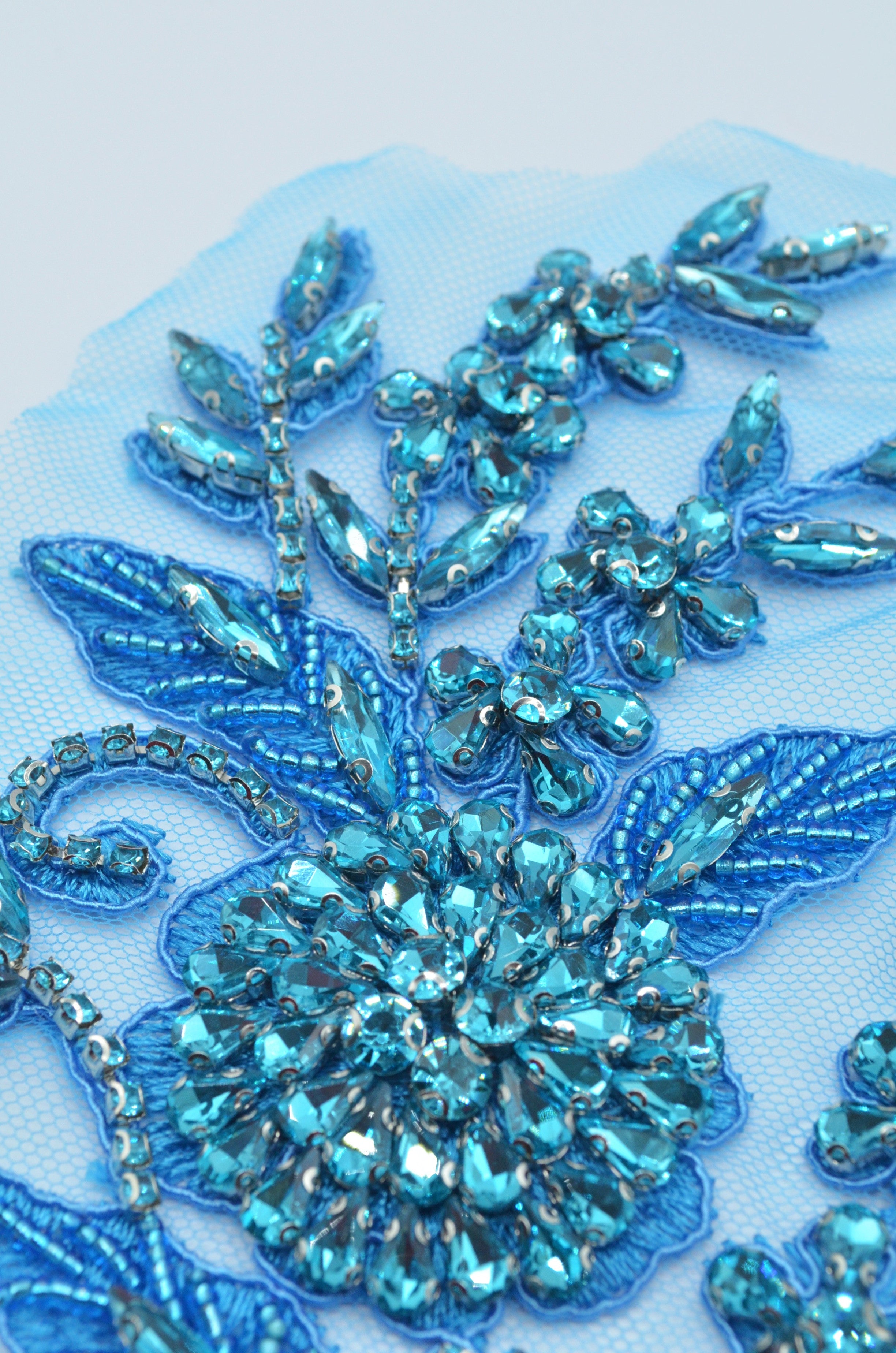 Aplicatie Broderie Pe Tull Cu Pietre 19x13cm, Albastru