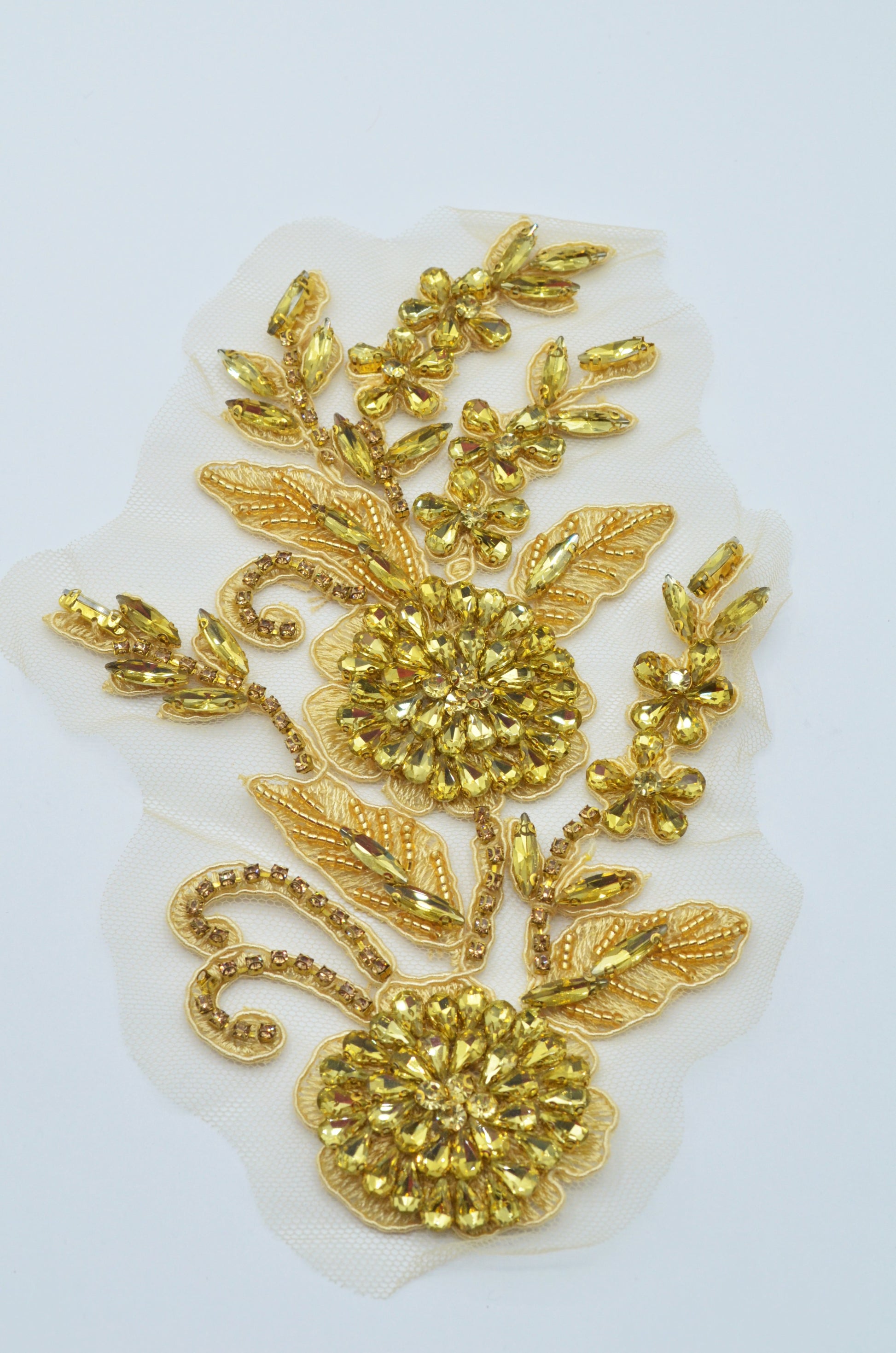 Aplicatie Broderie Pe Tull Cu Pietre 19x13cm, Auriu