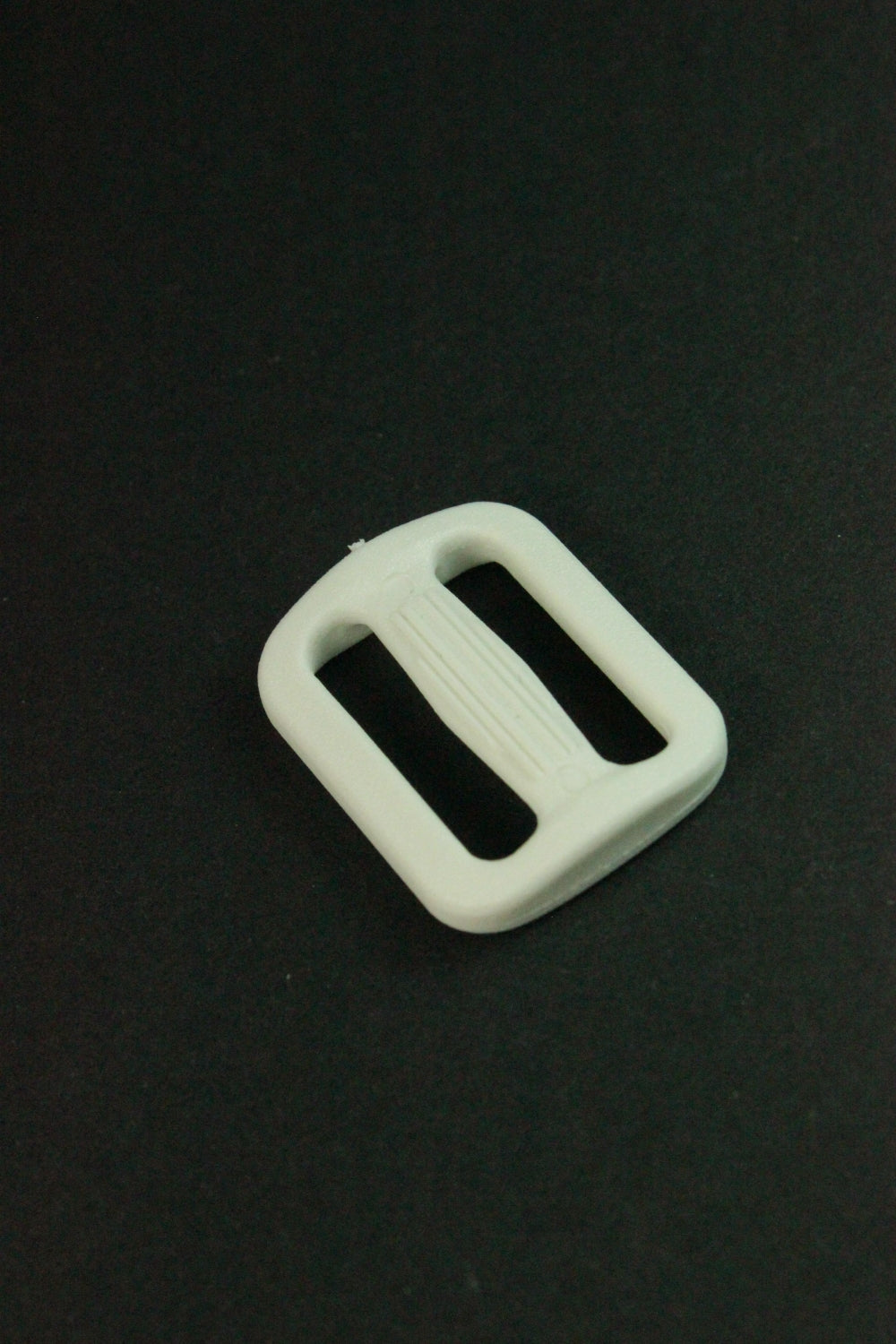 Reglor Din Plastic 20mm, Alb