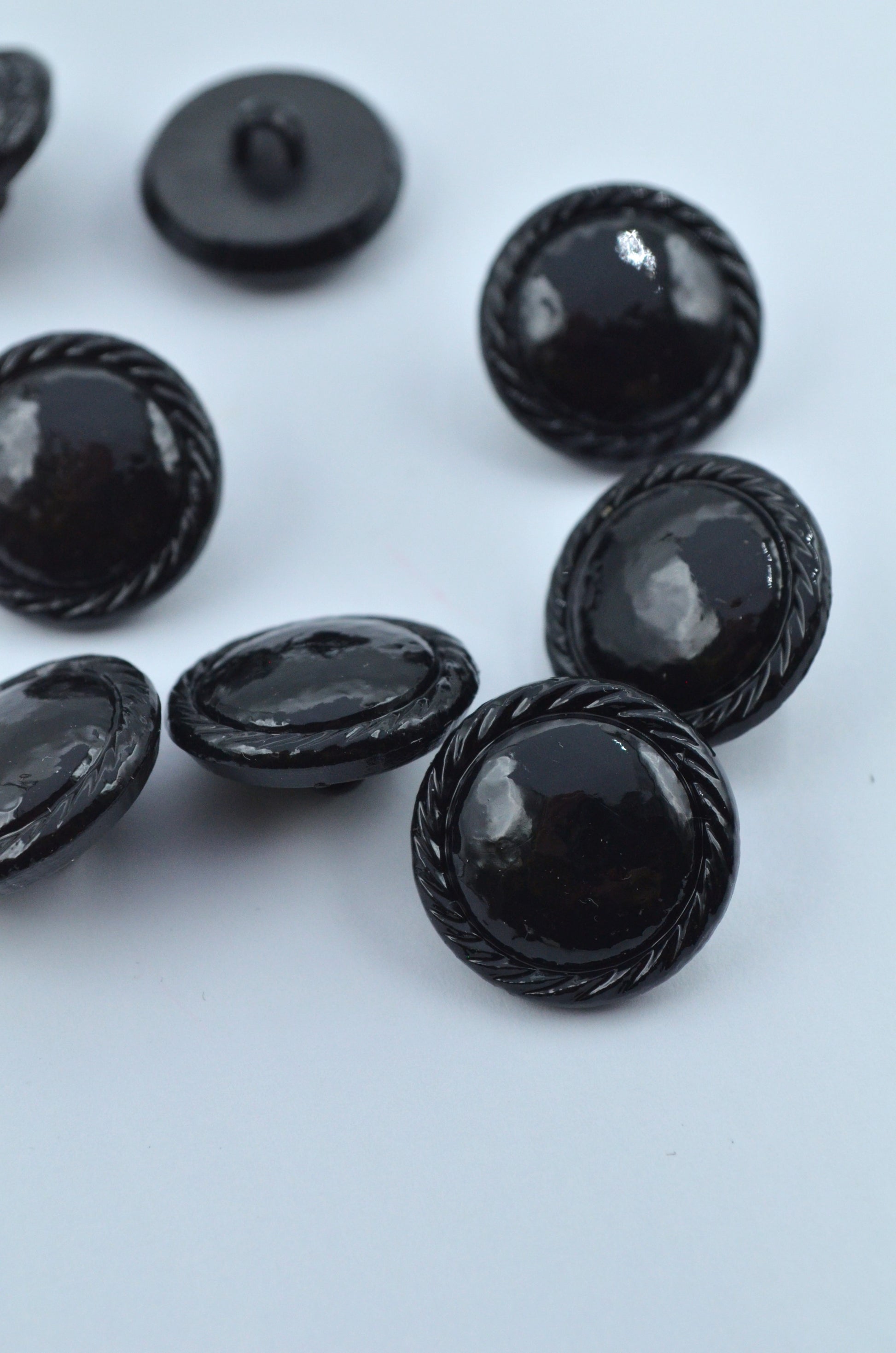 Nasturi De Plastic 20mm, Negru
