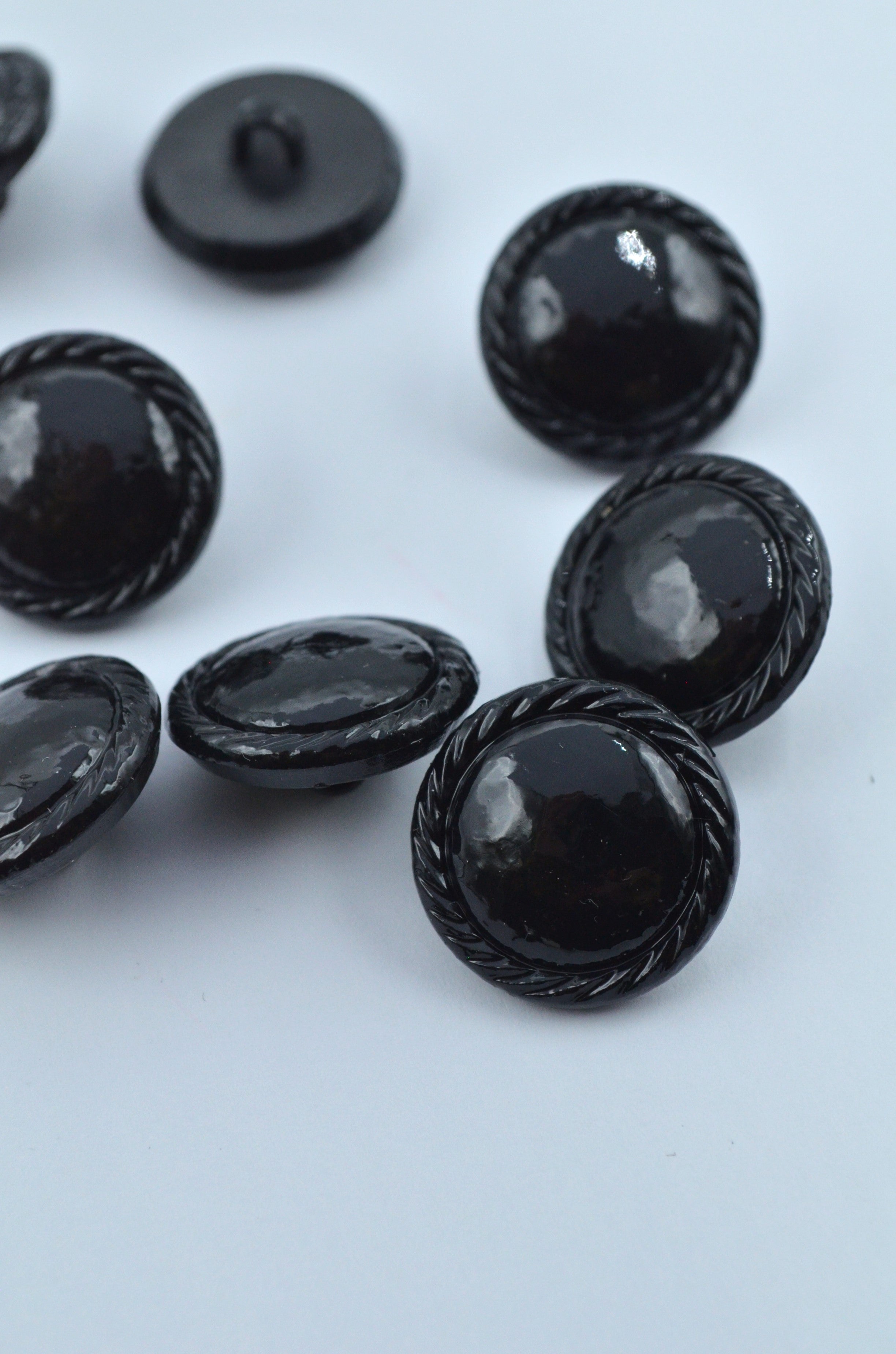 Nasturi De Plastic 20mm, Negru