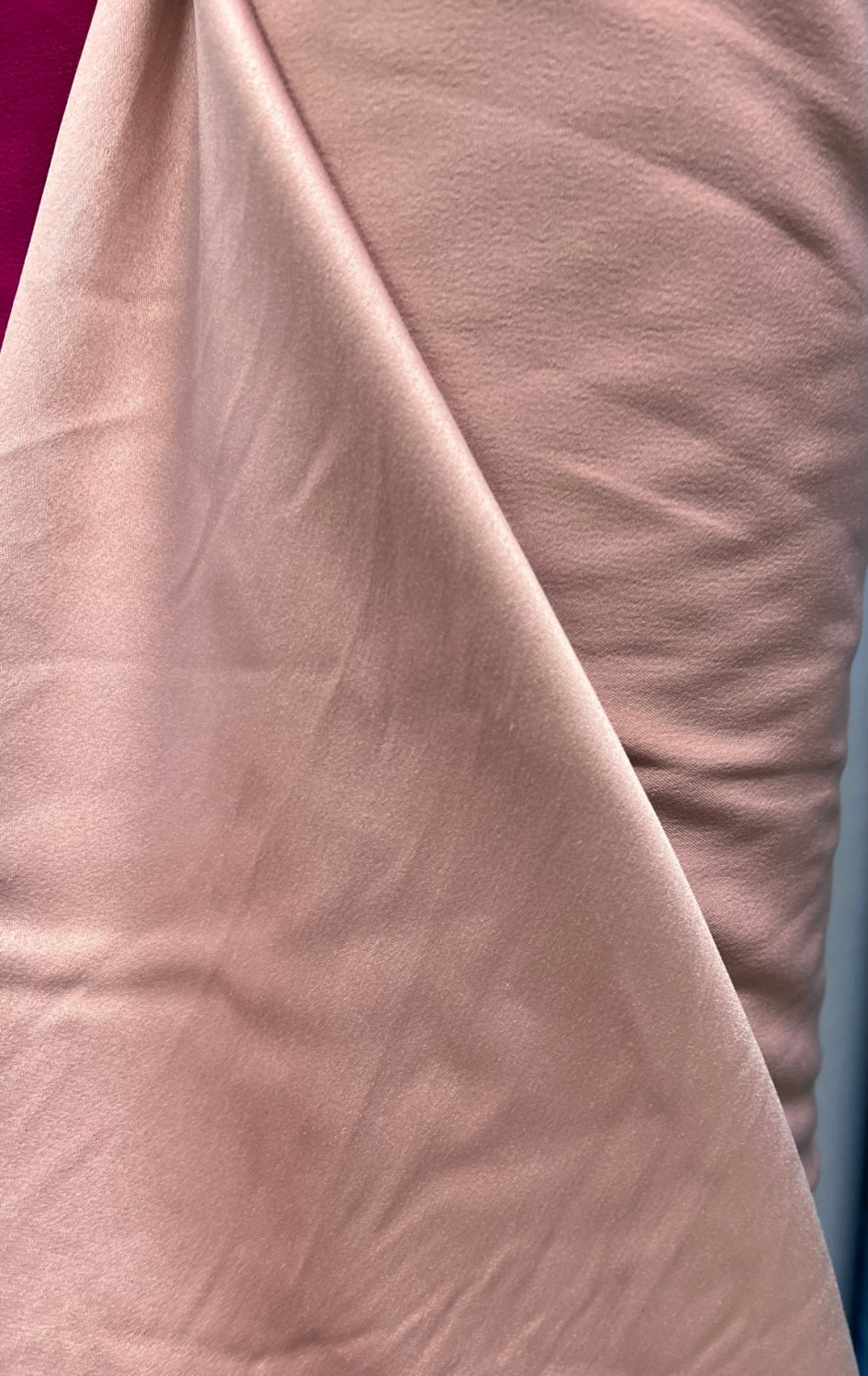 Tafta Elastica, Roz Prafuit