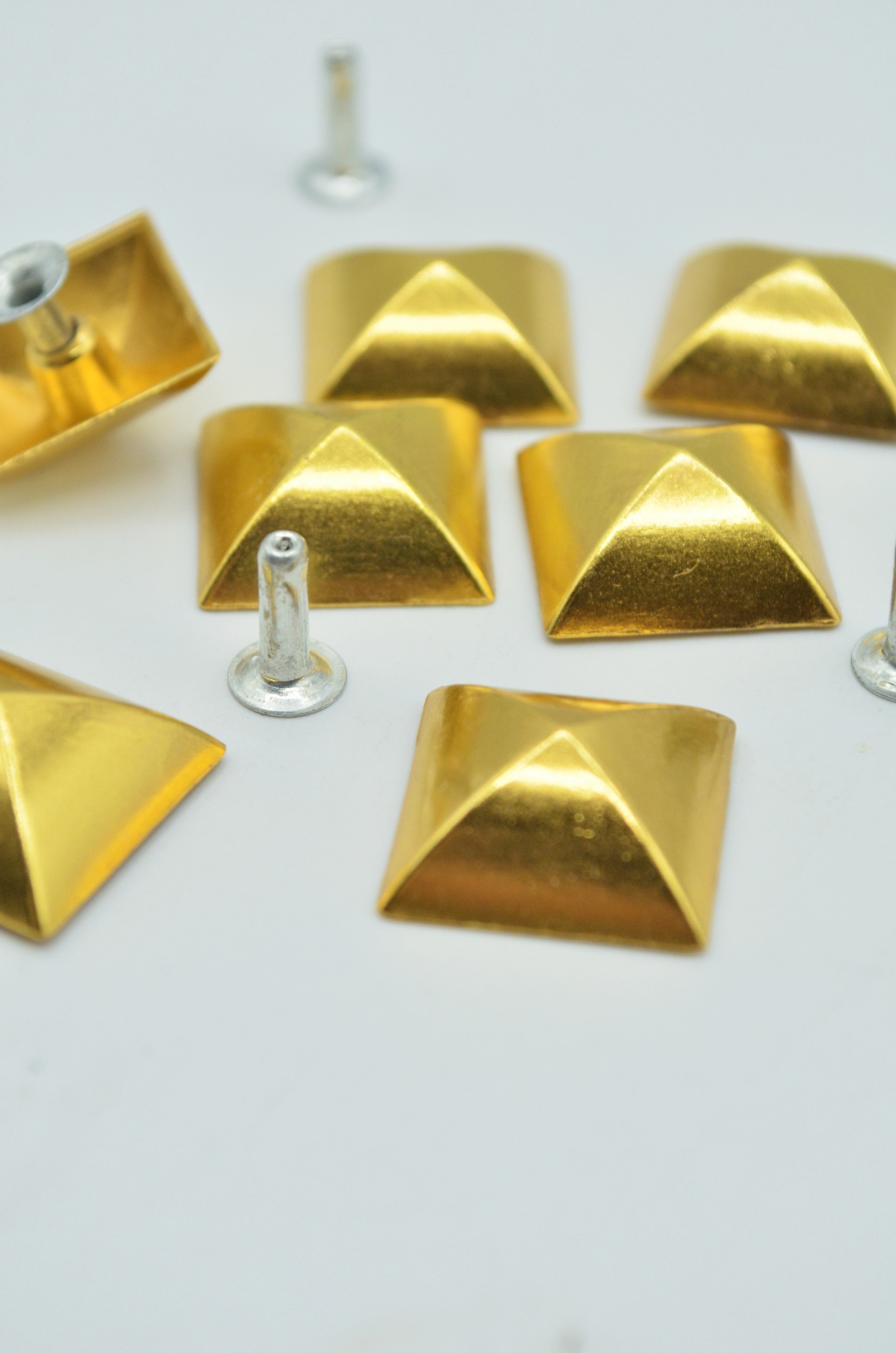 Tinte Metalice Care Se Bat, 15mm, Auriu