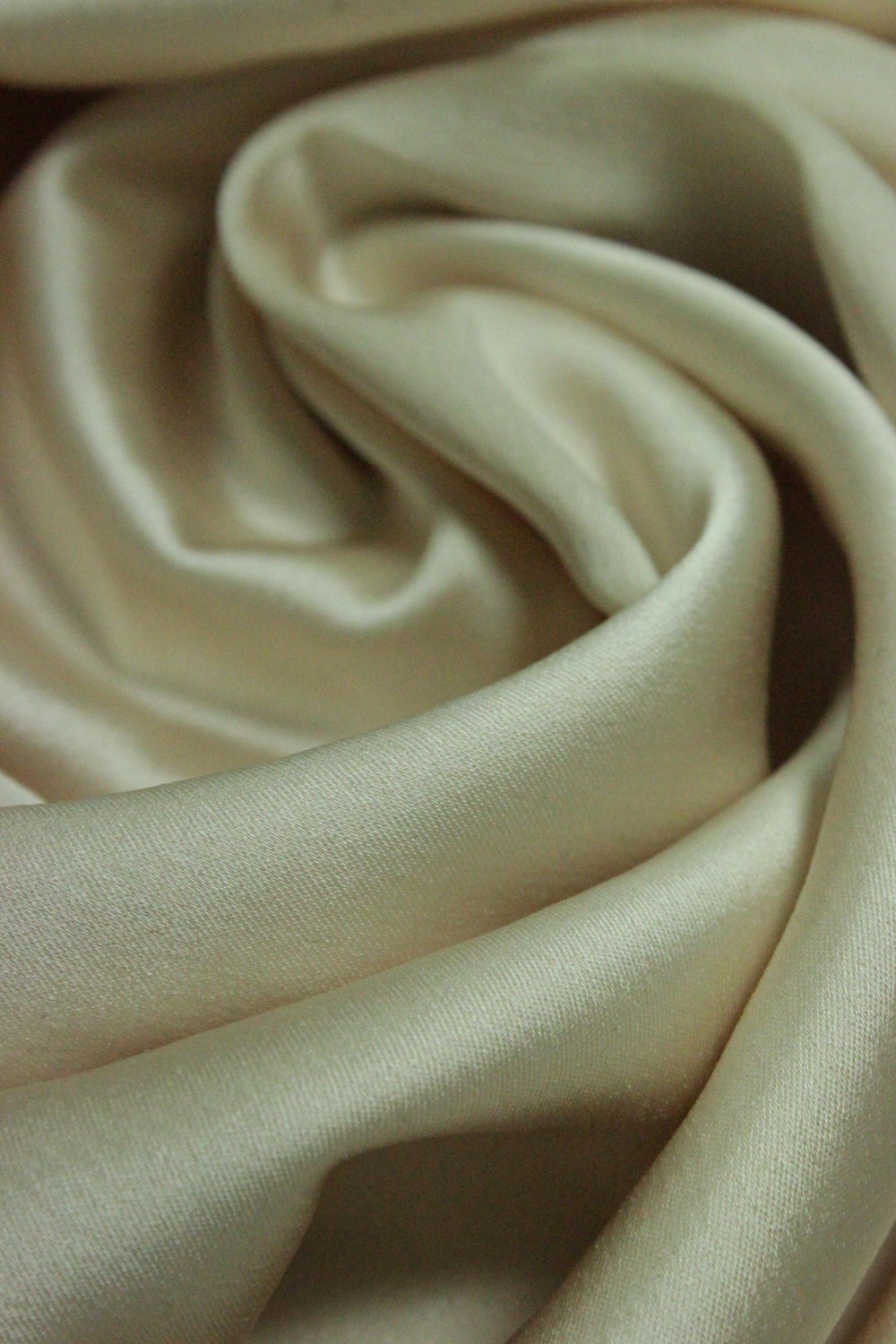 Triplu Voal Satinat Elastic, Piersica