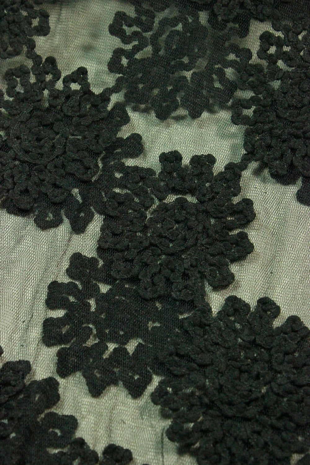 Tull Cu Aplicatii, Negru