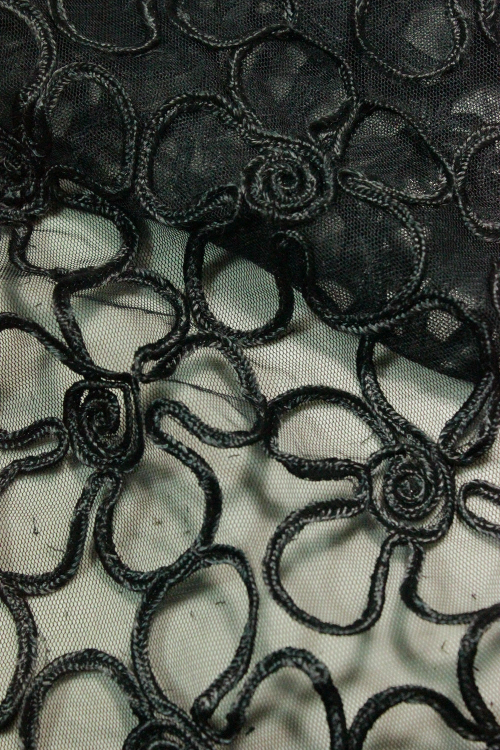 Tull Cu Aplicatii, Negru