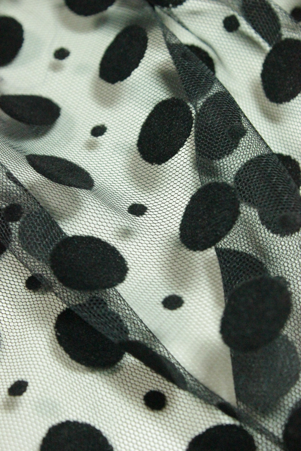 Tull Cu Buline De Catifea, Negru