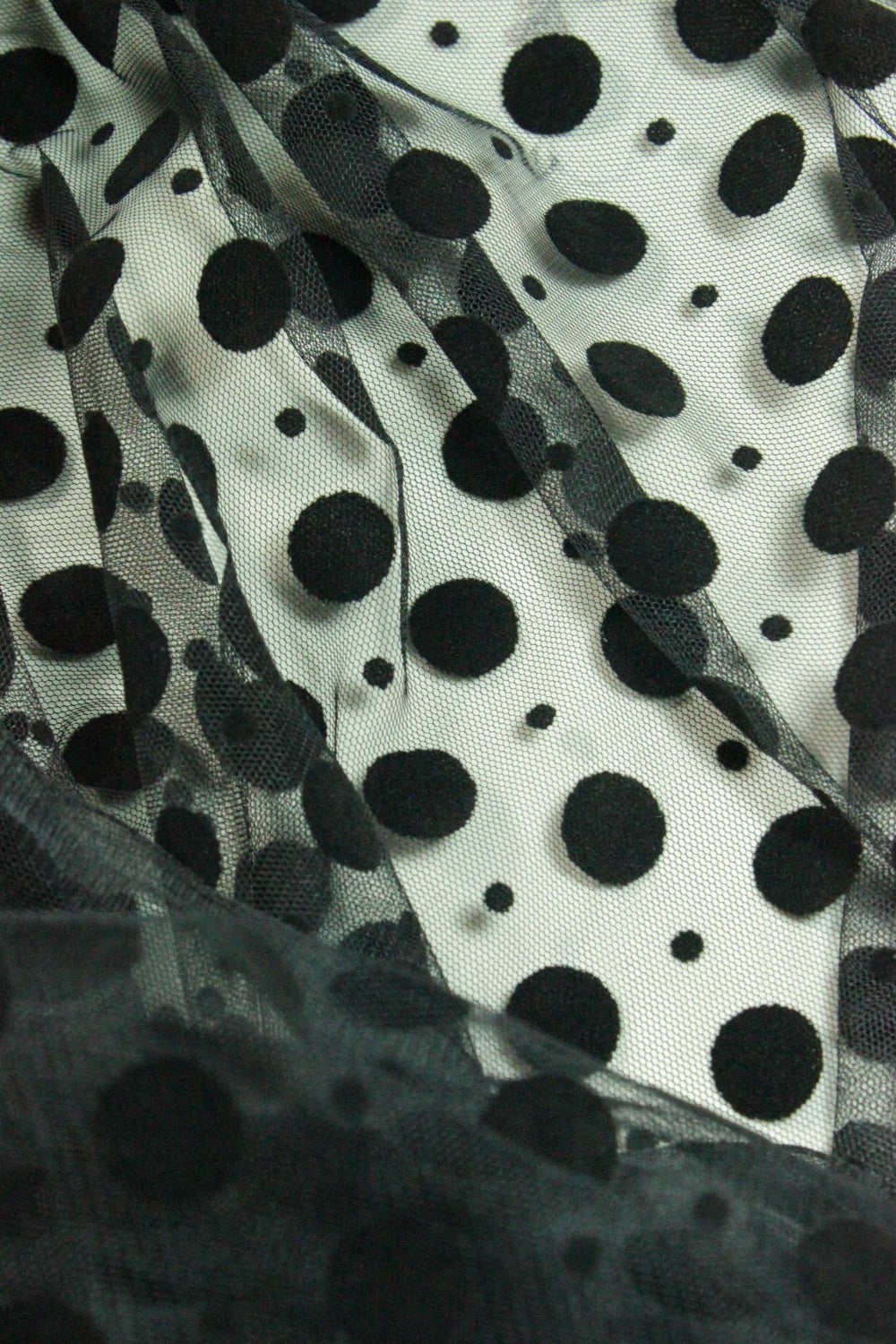 Tull Cu Buline De Catifea, Negru