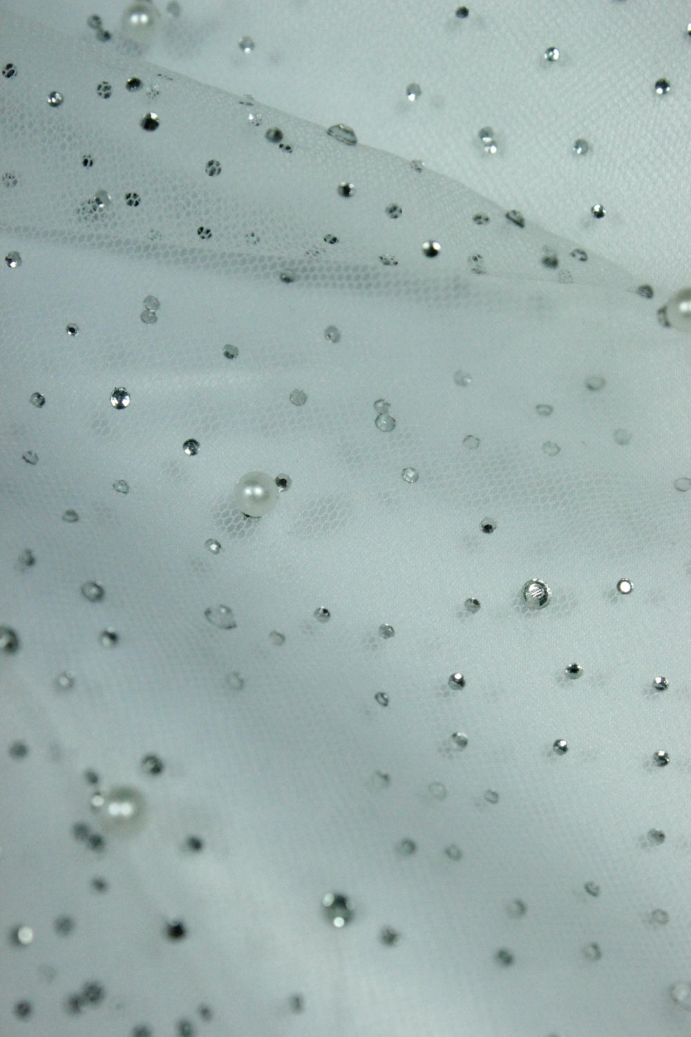 Tull Cu Perle Si Pietre, Alb