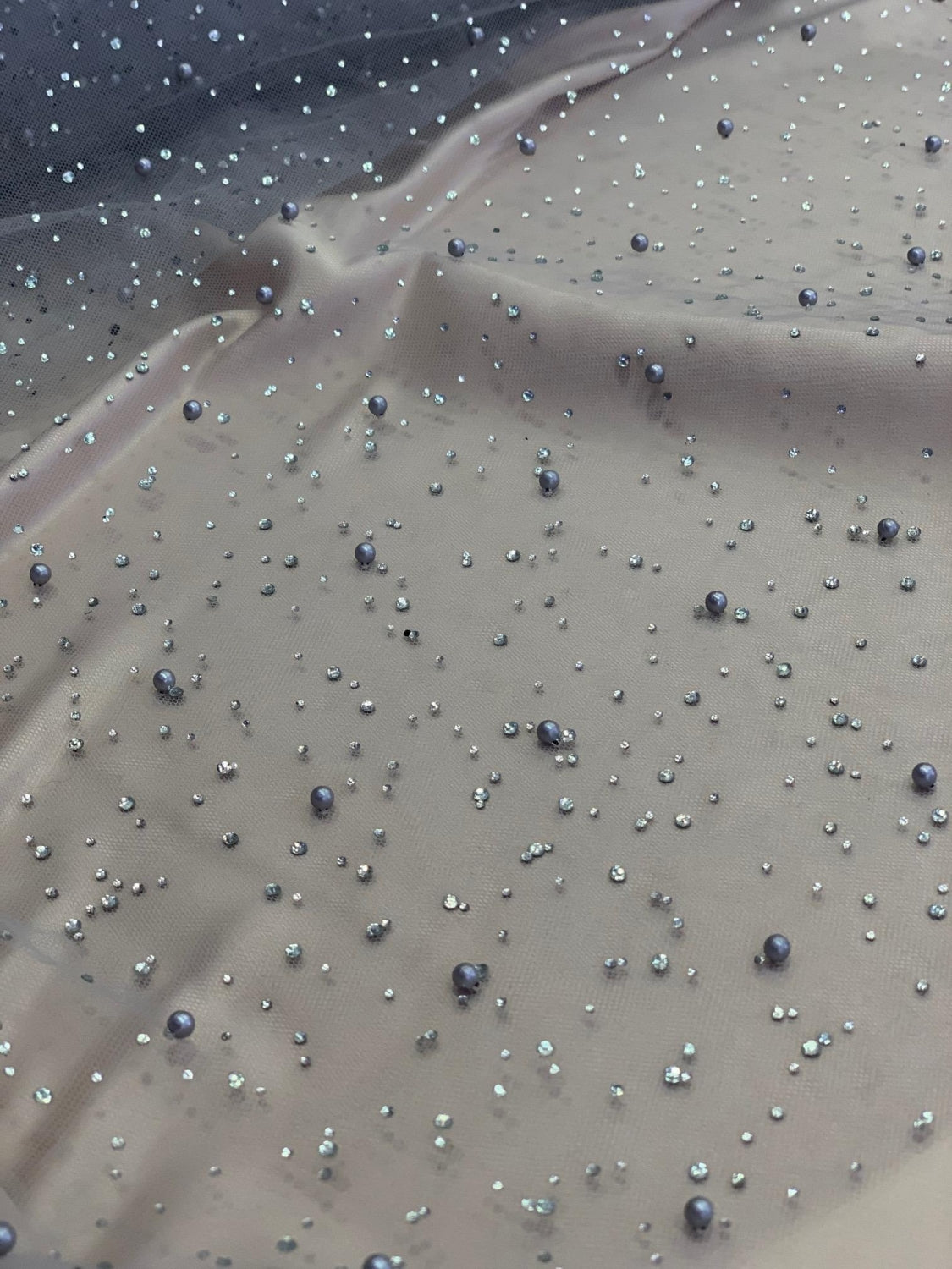 Tull Cu Perle Si Pietre, Gri