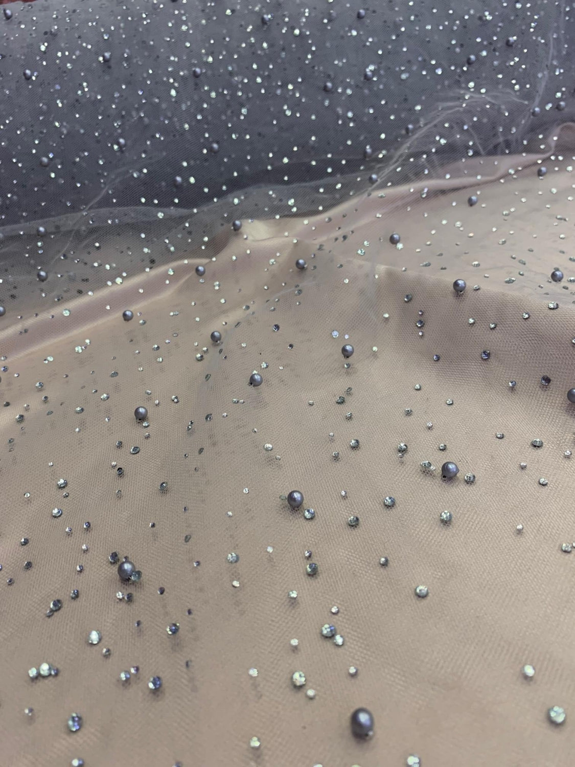 Tull Cu Perle Si Pietre, Gri