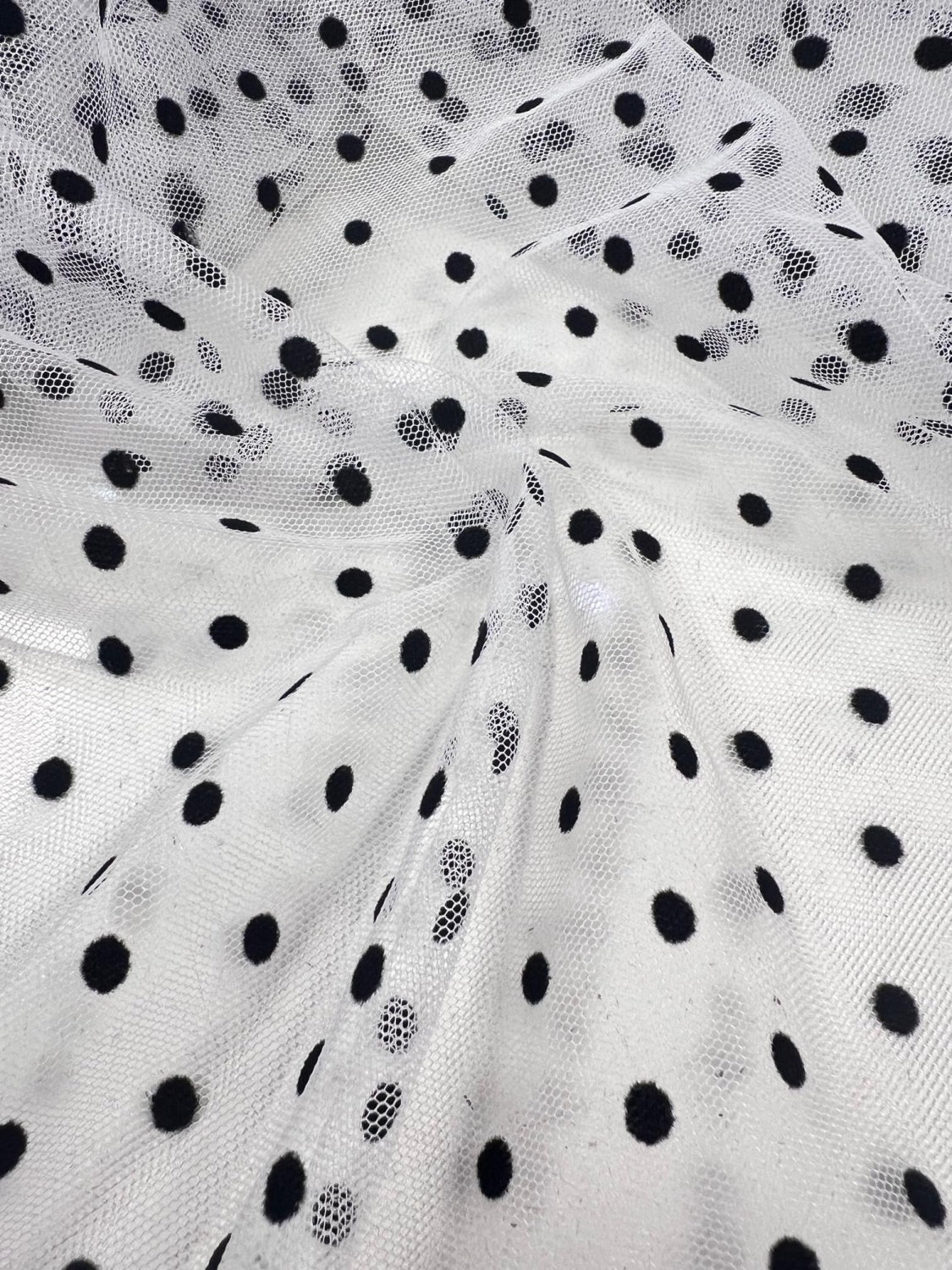 Tull Elastic Cu Buline Din Catifea