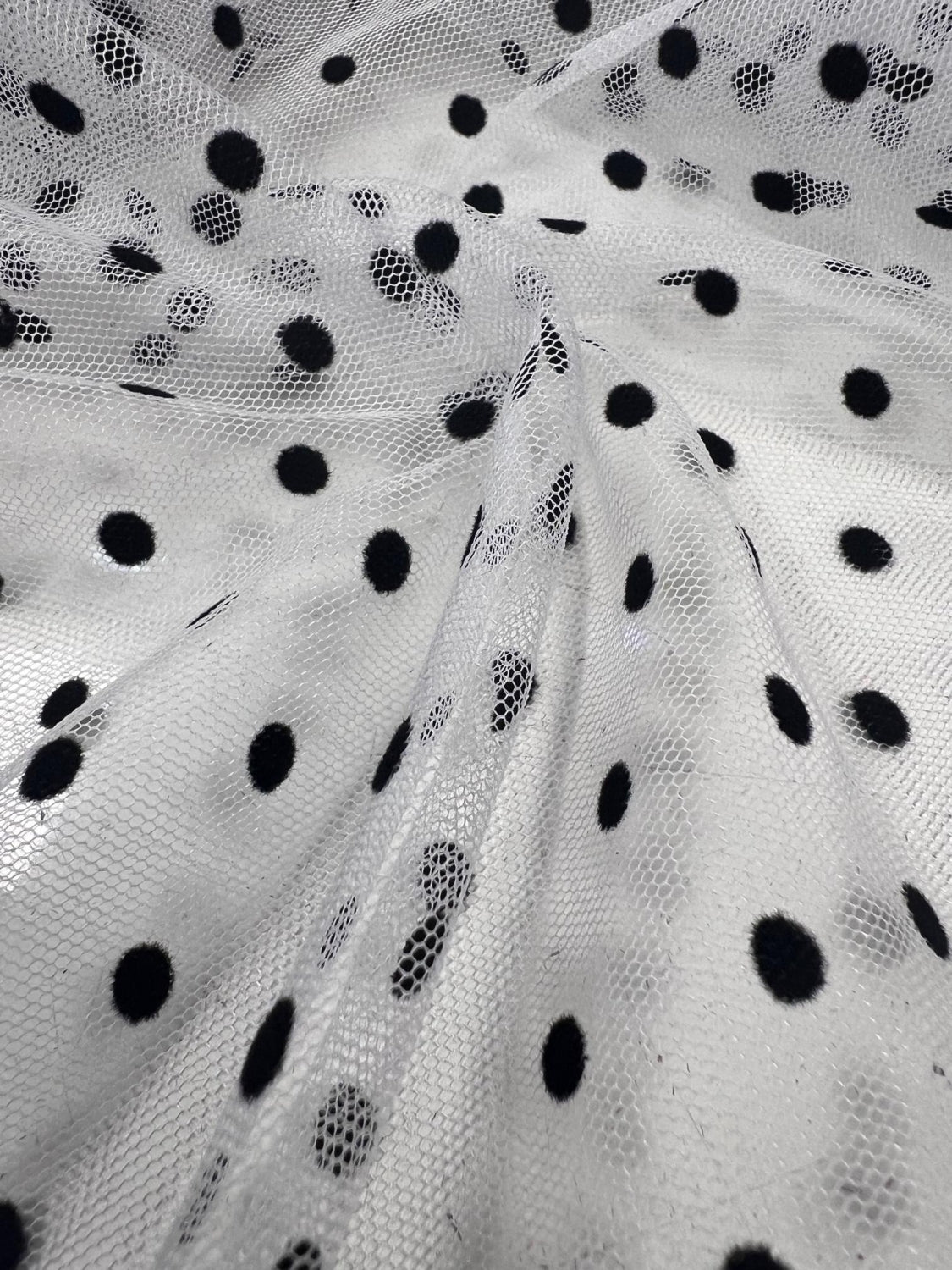 Tull Elastic Cu Buline Din Catifea