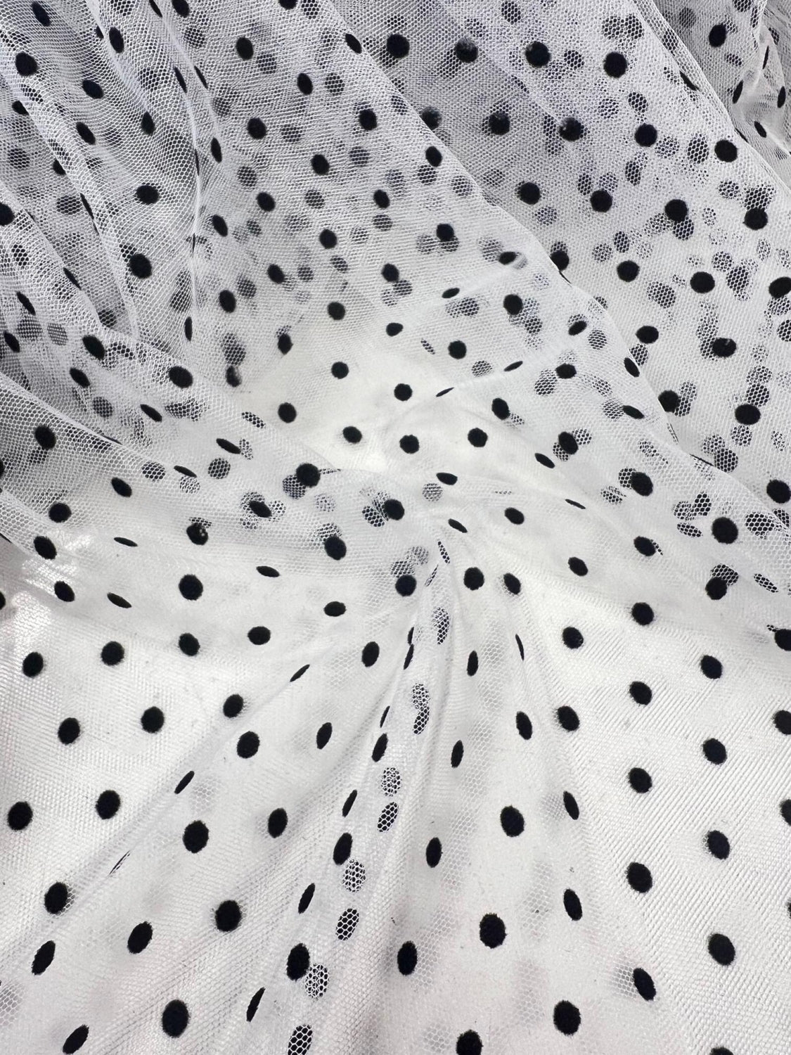 Tull Elastic Cu Buline Din Catifea