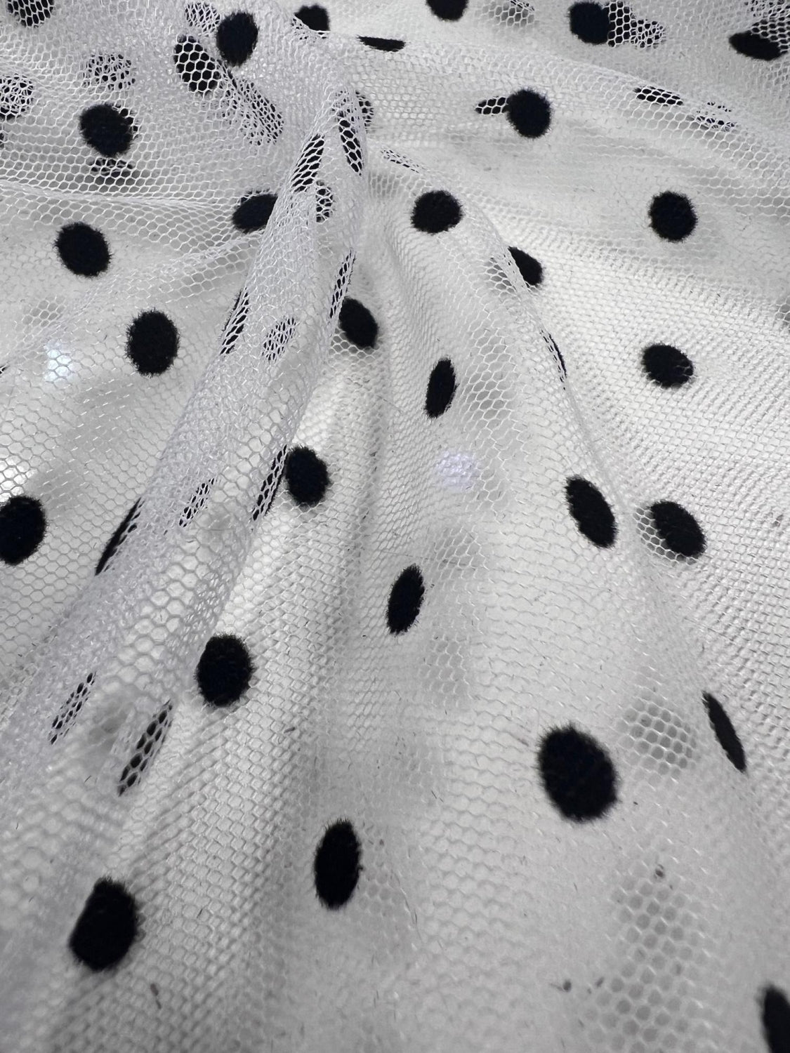 Tull Elastic Cu Buline Din Catifea