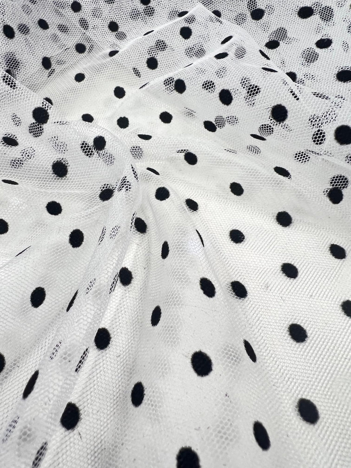 Tull Elastic Cu Buline Din Catifea