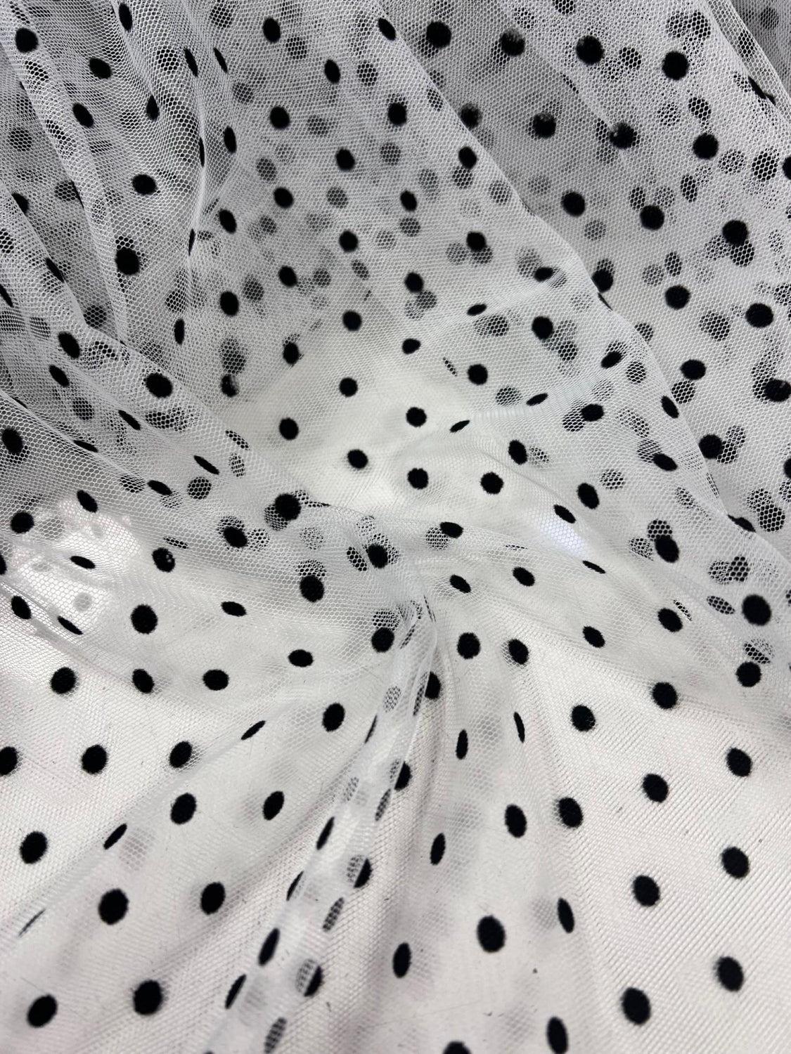 Tull Elastic Cu Buline Din Catifea