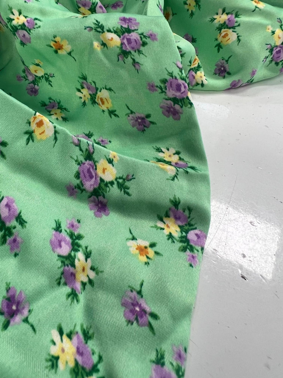 Vascoza Satinata Cu Floricele