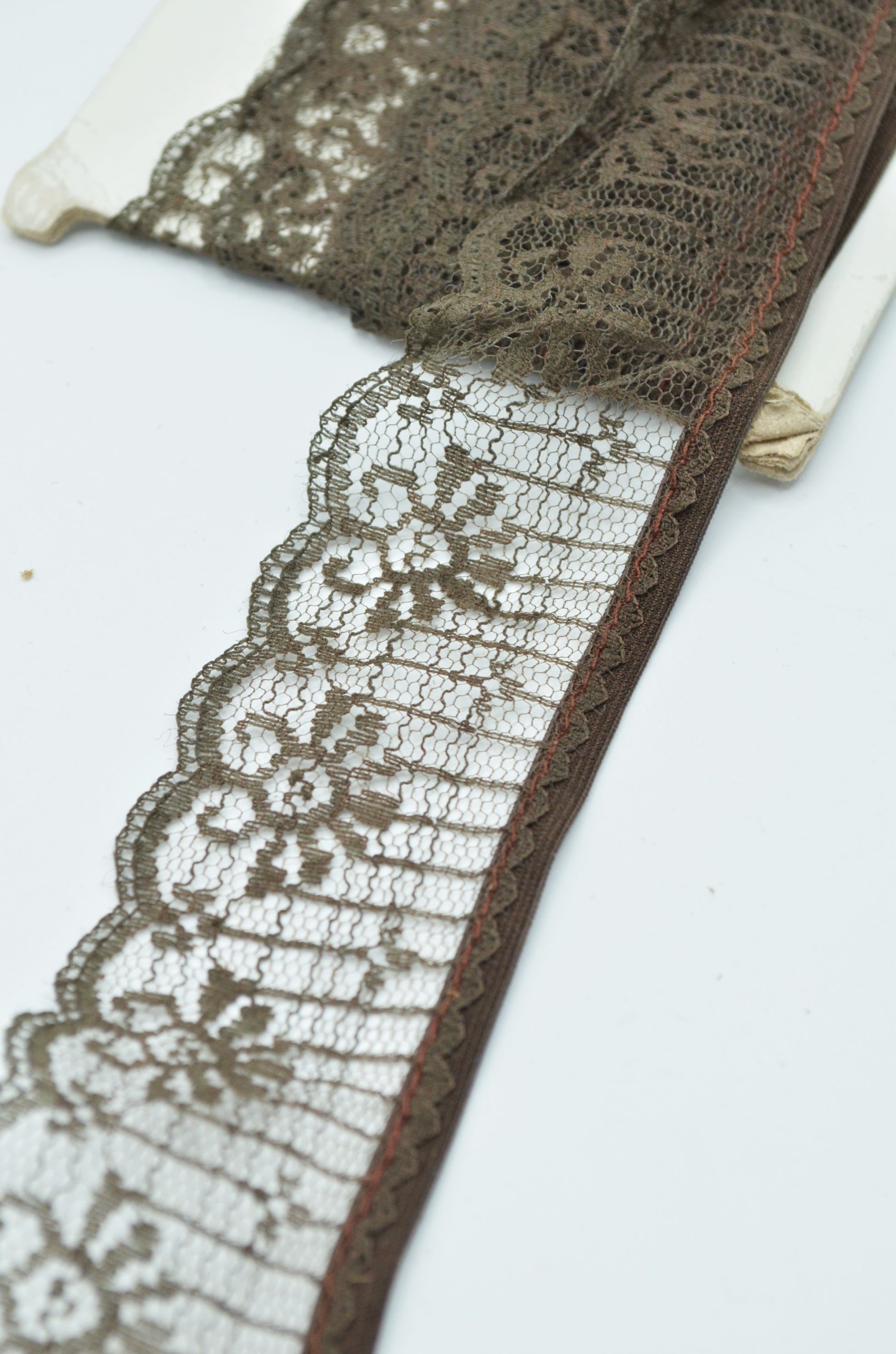 Dantela Volan Cu Elastic, 45mm, Maro