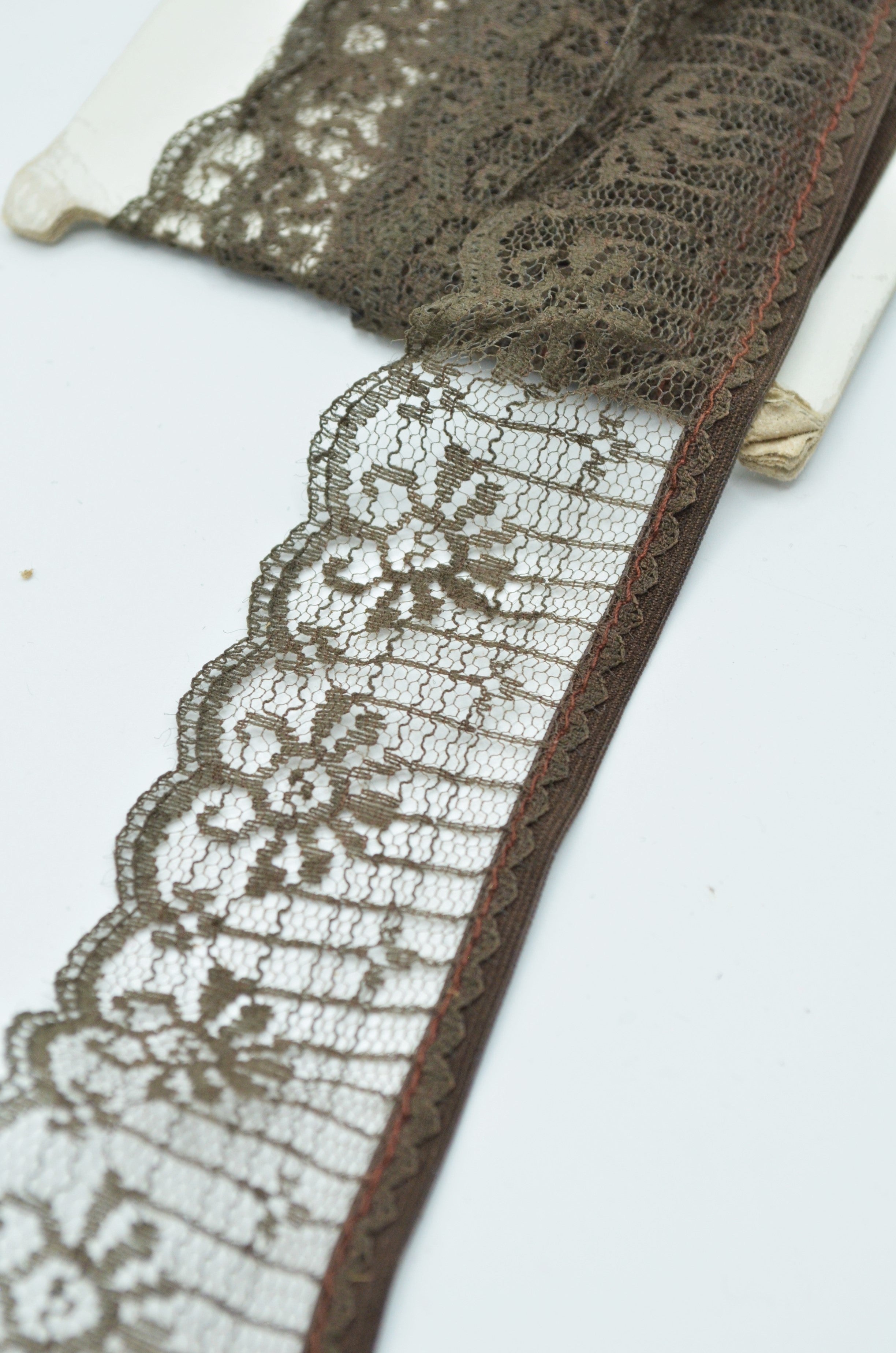 Dantela Volan Cu Elastic, 45mm, Maro