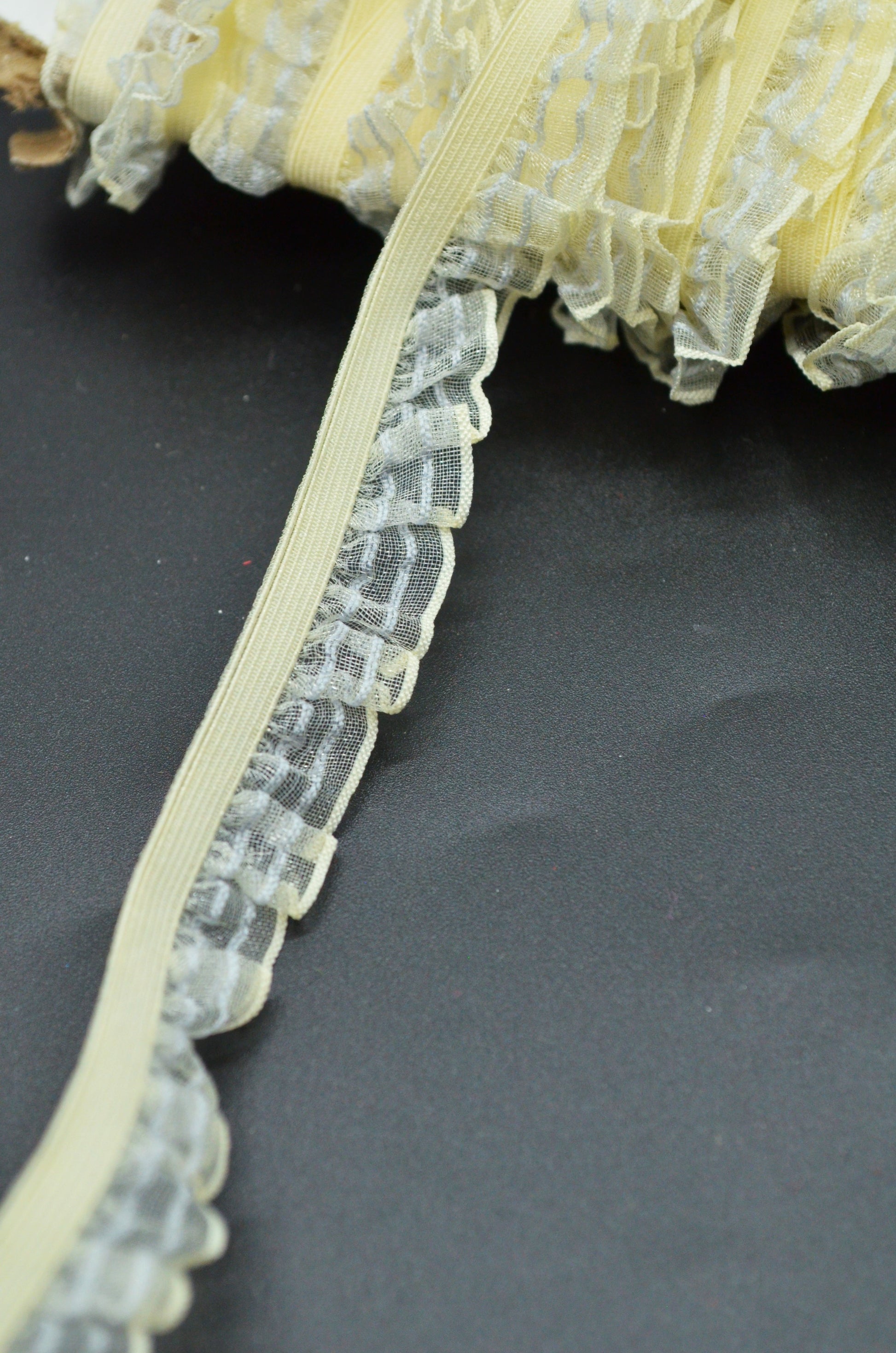 Elastic Cu Volane Din Organza, 15mm, Crem Unt
