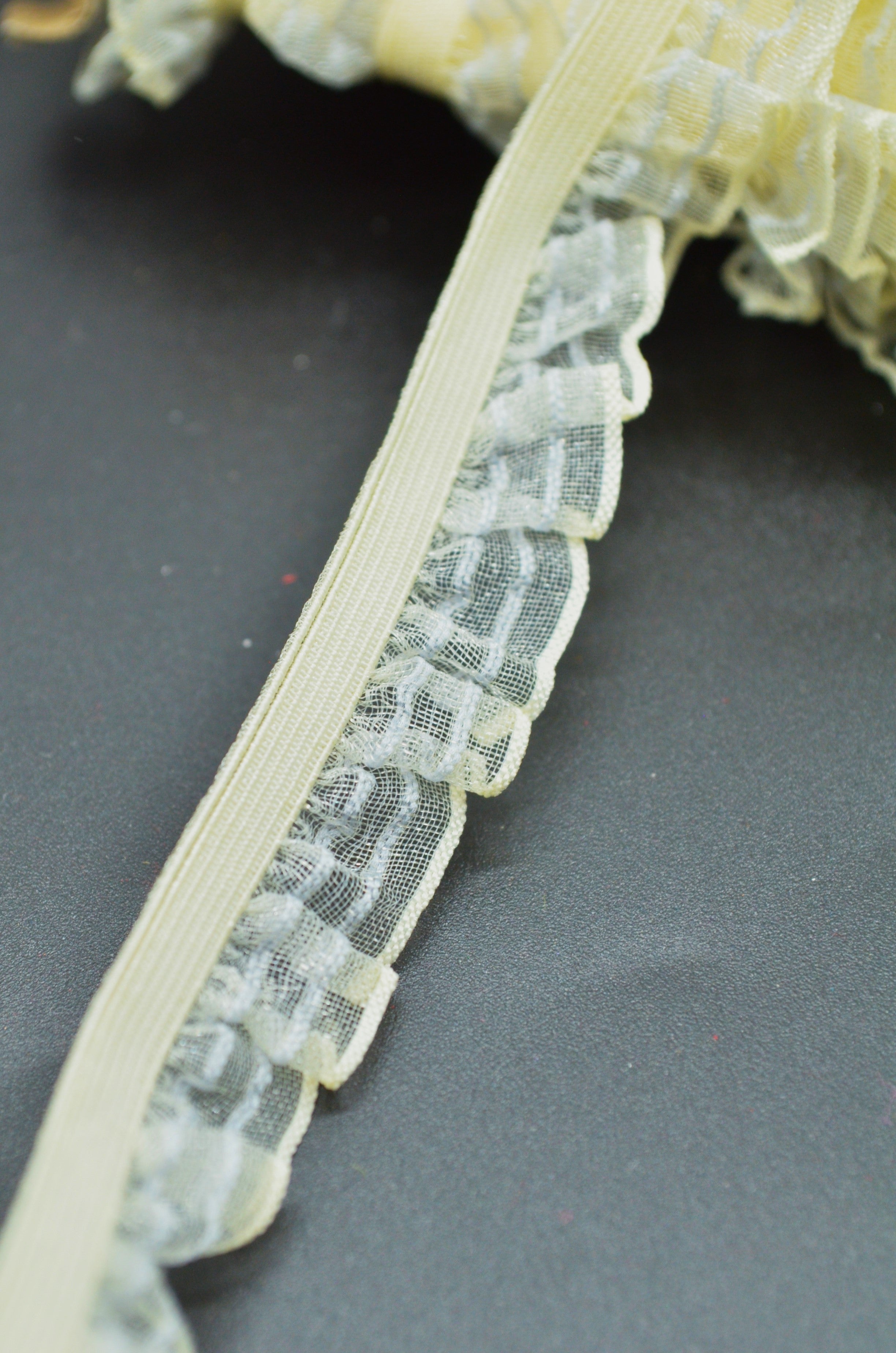Elastic Cu Volane Din Organza, 15mm, Crem Unt